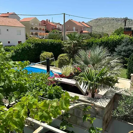 Dubrovnik - Ivanica: “Sunnyhills Apartments” With Pool Exterior photo