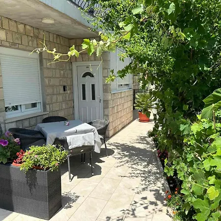 Dubrovnik - Ivanica: “Sunnyhills Apartments” With Pool Exterior photo