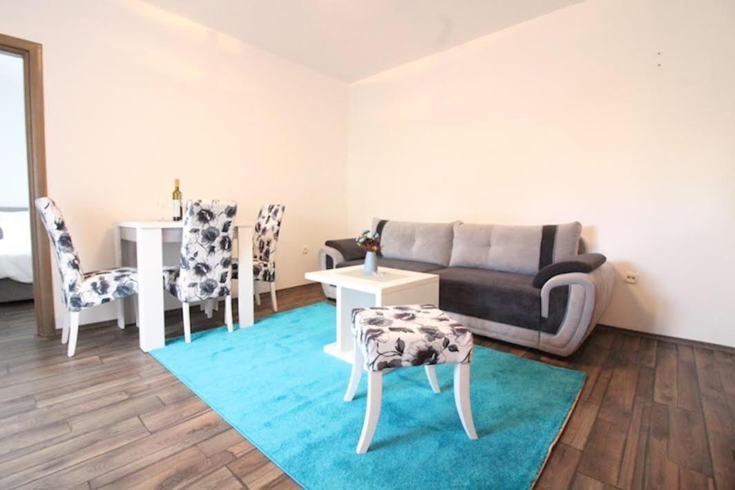Apartment Dubrovnik - Ivanica: “sunnyhills Apartments” With Pool *