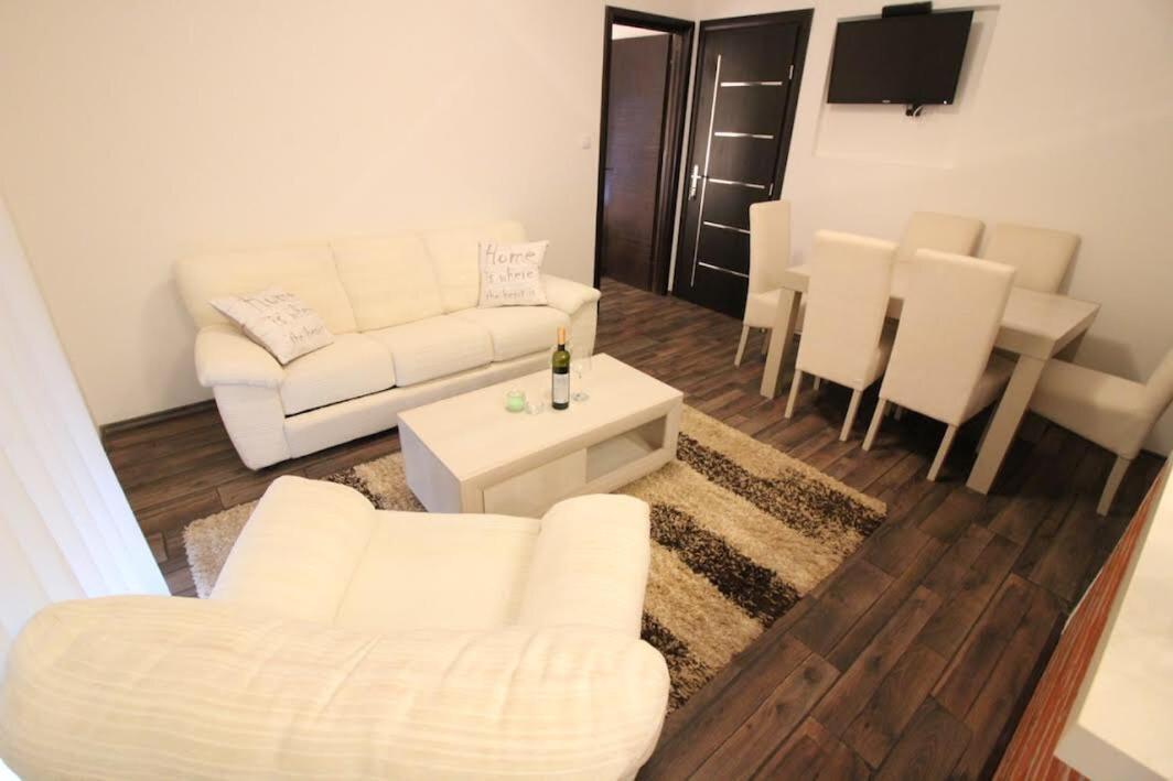 Apartment Dubrovnik - Ivanica: “sunnyhills Apartments” With Pool Ivanica