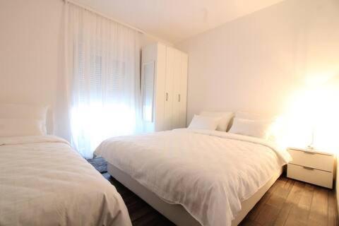 Dubrovnik - Ivanica: “sunnyhills Apartments” With Pool Apartment Ivanica