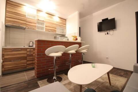 Dubrovnik - Ivanica: “sunnyhills Apartments” With Pool Apartment Ivanica