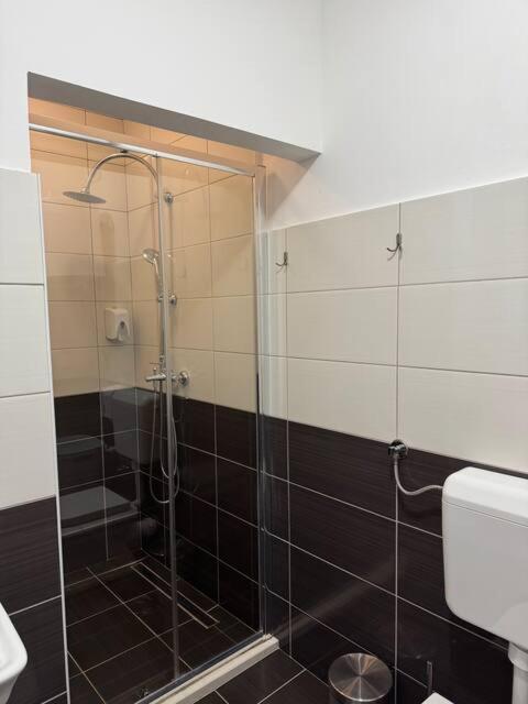 Dubrovnik - Ivanica: “sunnyhills Apartments” With Pool Ivanica
