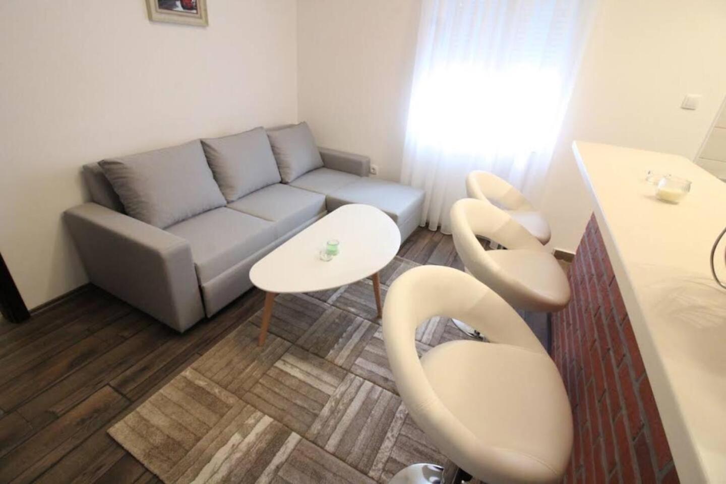 Apartment Dubrovnik - Ivanica: “sunnyhills Apartments” With Pool Ivanica