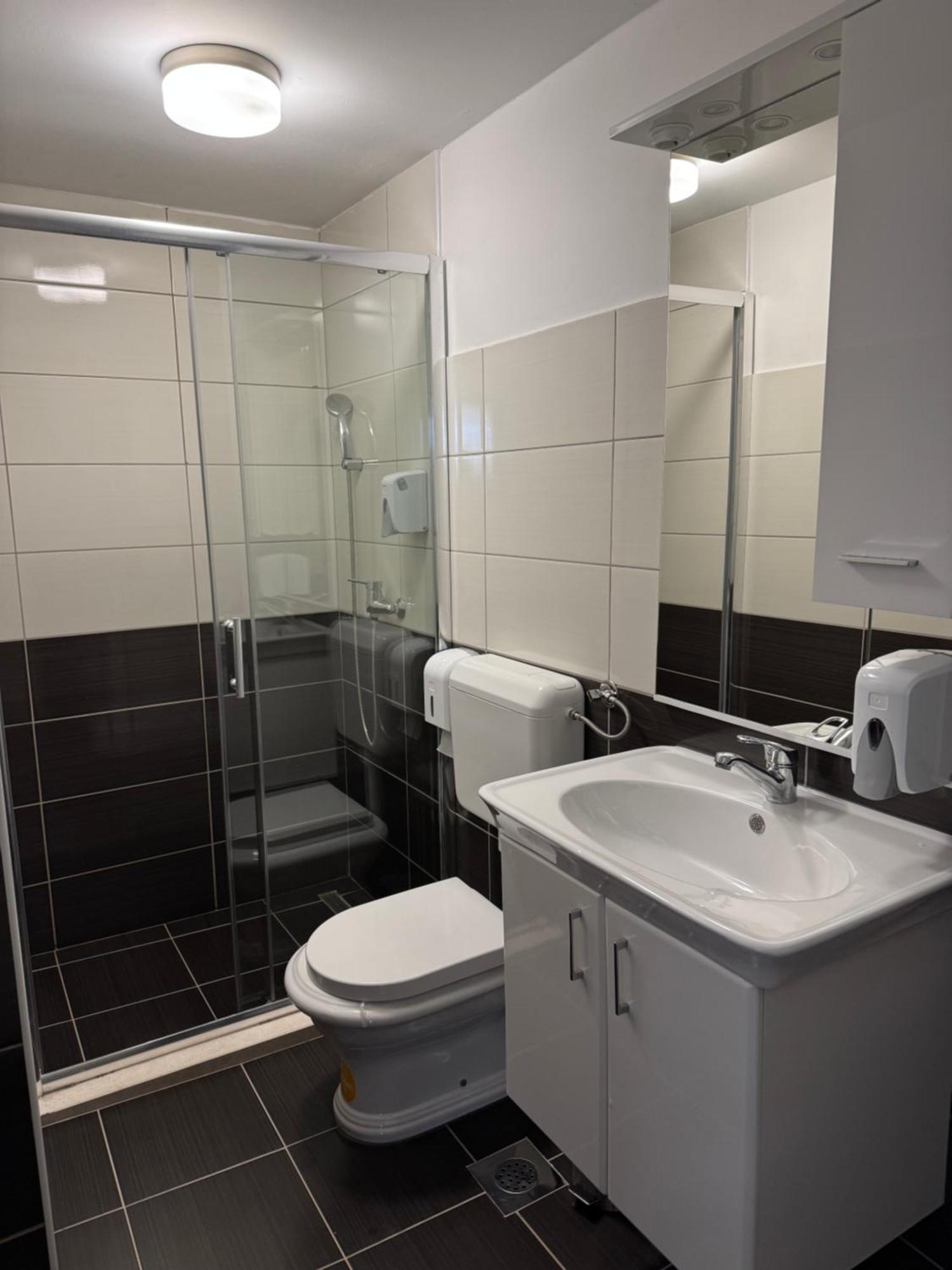 Apartment Dubrovnik - Ivanica: “sunnyhills Apartments” With Pool
